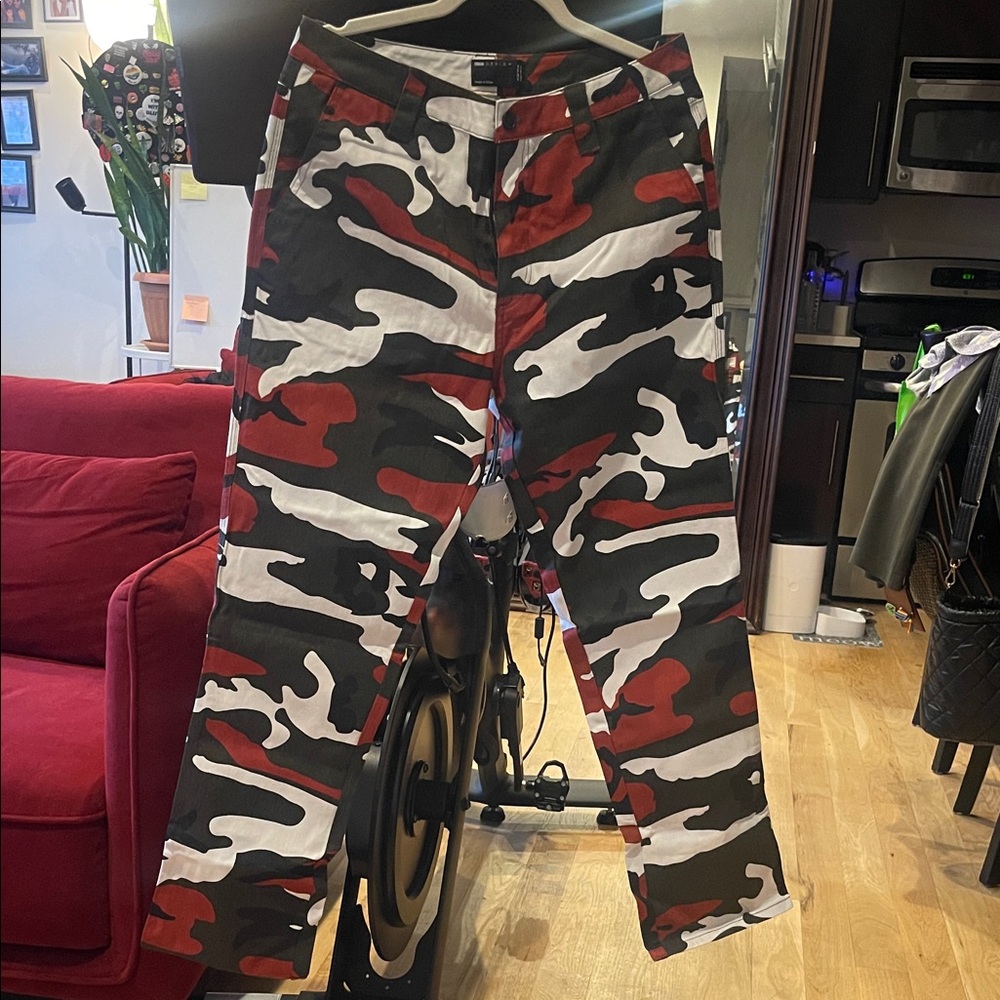 ASOS Men's Red and Black Camouflage Cargo Pants